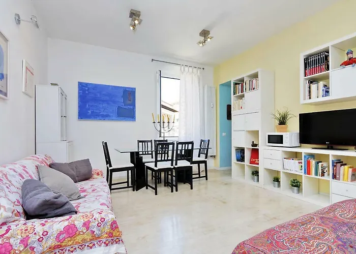 Cozy Stradivari - My Extra Home